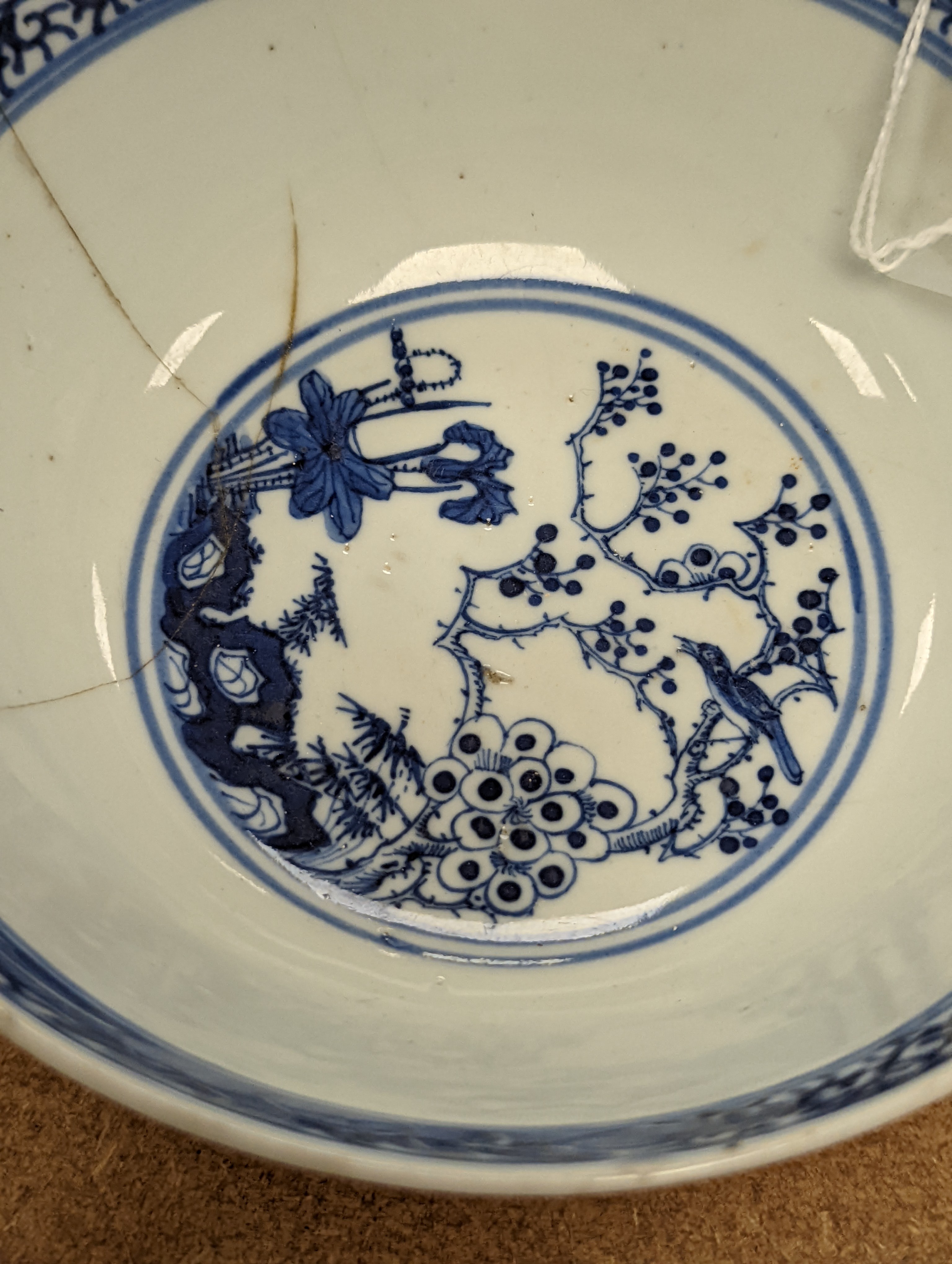 Two Chinese porcelain bowls 14.5cm